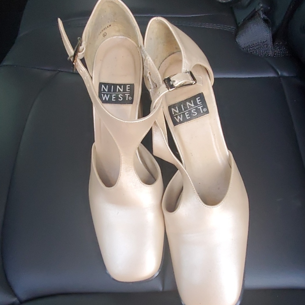 T strap leather shoes size 6M